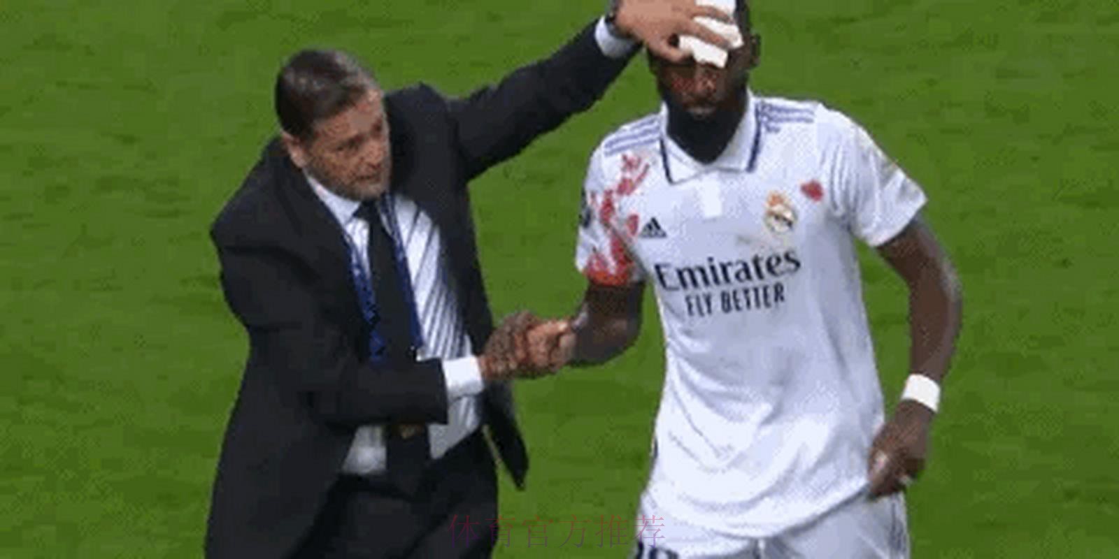 球衣全是血!皇马英雄95分钟舍身绝平 赛后缝20针